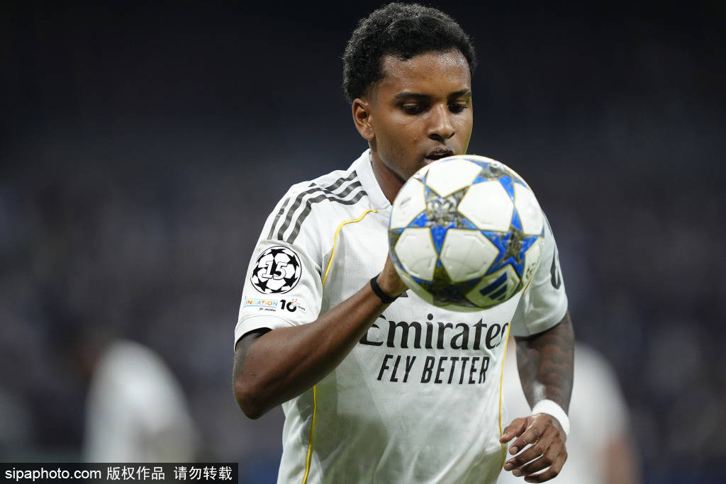 西甲第11轮赛程揭晓：皇马与巴萨主场迎战，谁能拿下关键胜利？